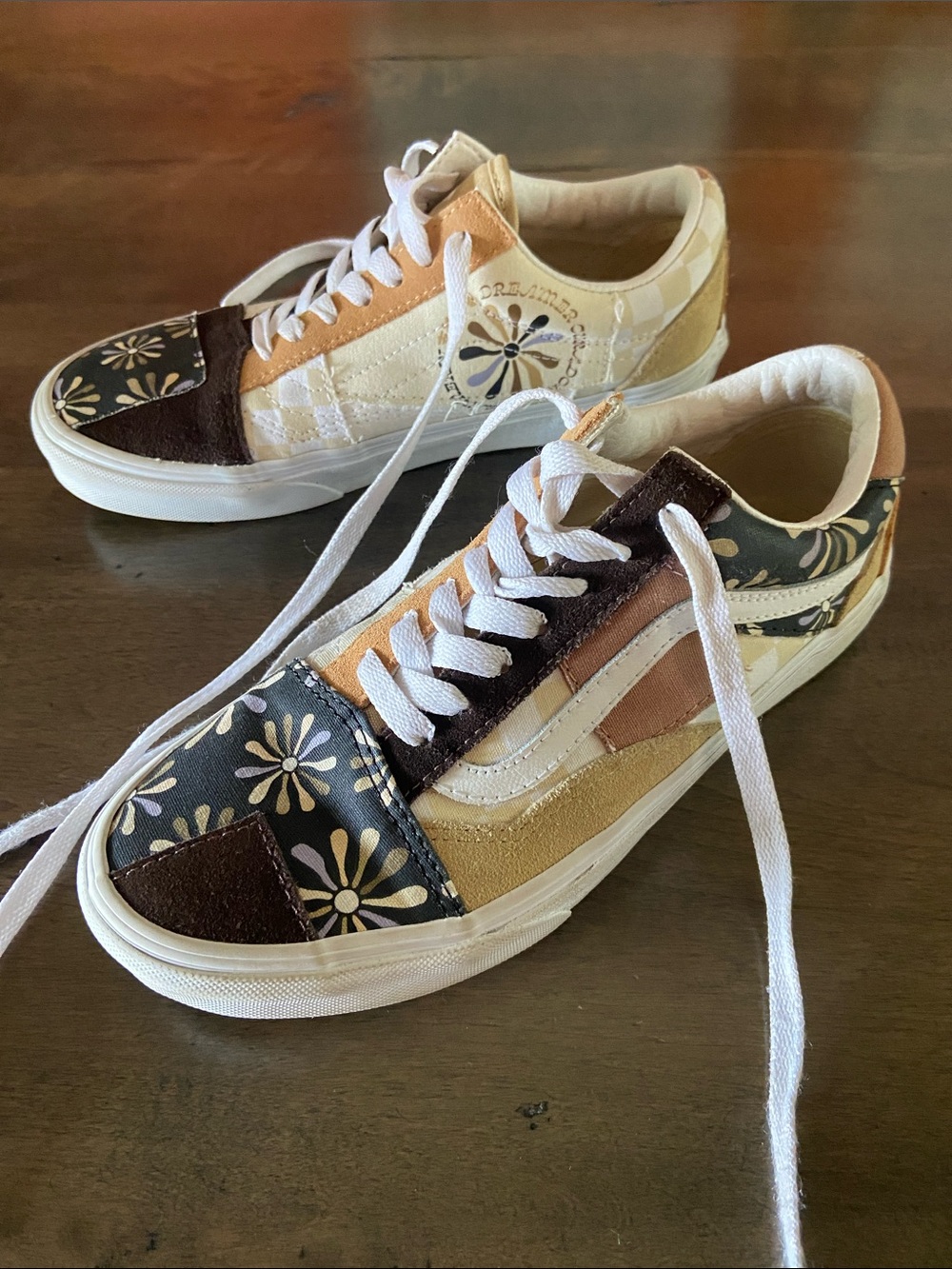 Women’s 7.5 Vans Patchwork Floral Low-Top Sneakers - Cream, Brown & Tan